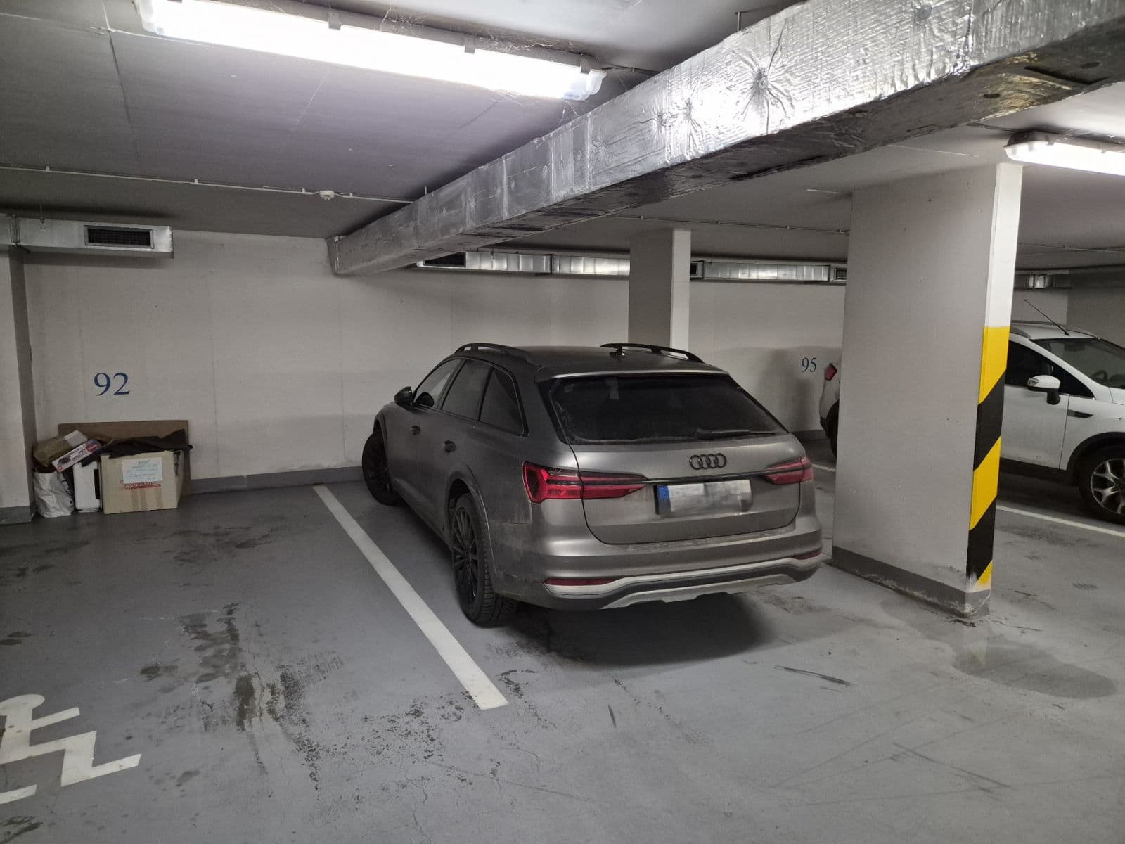 Prenájom garáže 17 m², Bratislavská, Praha, Praha Prenájom garáže 17 m², Bratislavská, Praha, Praha