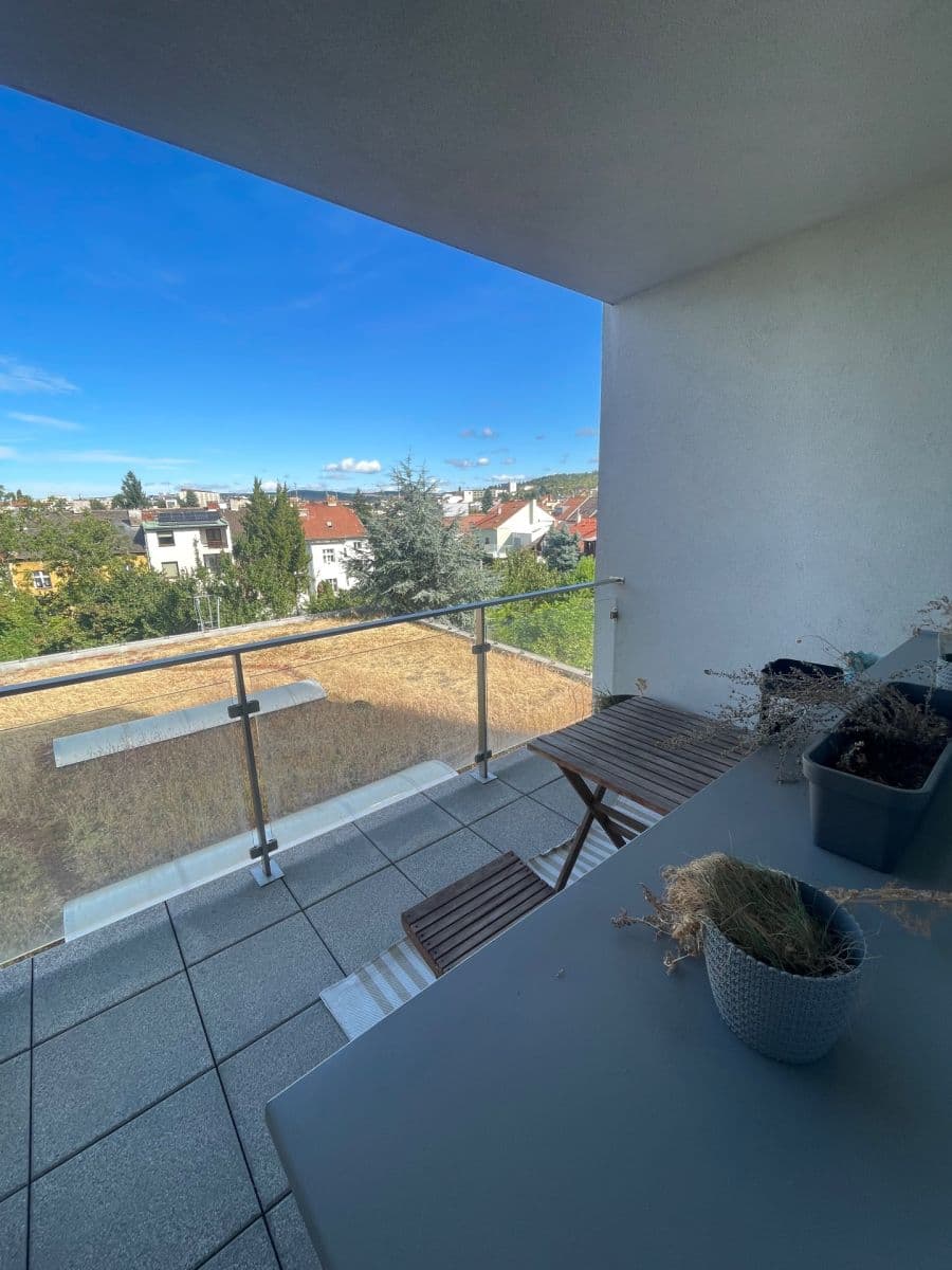 Prenájom bytu 1-izbový 43 m², Táborská, Brno, Jihomoravský kraj Prenájom bytu 1-izbový 43 m², Táborská, Brno, Jihomoravský kraj