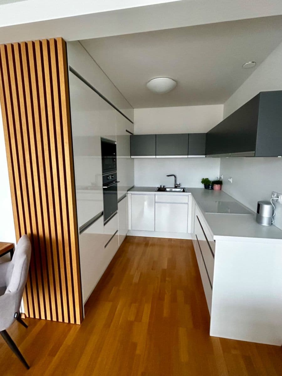 Predaj bytu 3-izbový 72 m², Hrnčířská, Brno, Jihomoravský kraj Predaj bytu 3-izbový 72 m², Hrnčířská, Brno, Jihomoravský kraj