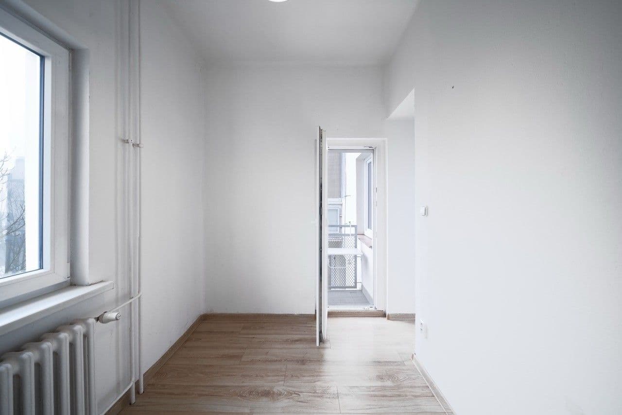 Prenájom bytu 3-izbový 70 m², U Stadiónu, Ústí nad Labem, Ústecký kraj Prenájom bytu 3-izbový 70 m², U Stadiónu, Ústí nad Labem, Ústecký kraj