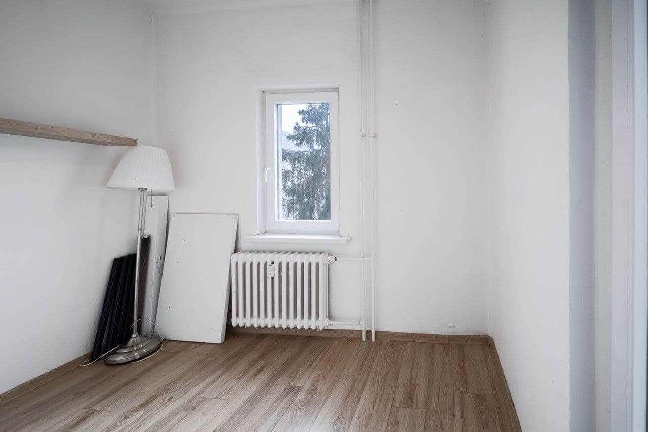 Prenájom bytu 3-izbový 70 m², U Stadiónu, Ústí nad Labem, Ústecký kraj Prenájom bytu 3-izbový 70 m², U Stadiónu, Ústí nad Labem, Ústecký kraj