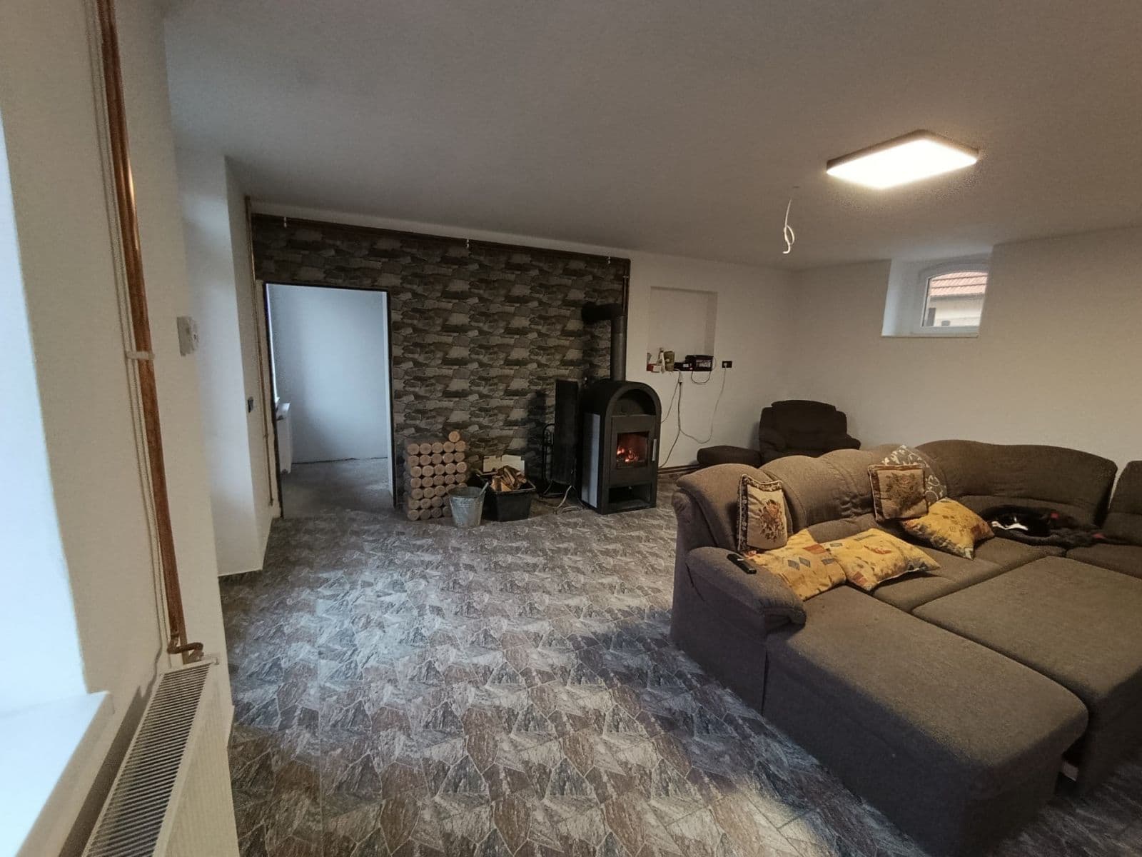 Prenájom bytu 4-izbový 120 m², Plchov, Středočeský kraj Prenájom bytu 4-izbový 120 m², Plchov, Středočeský kraj