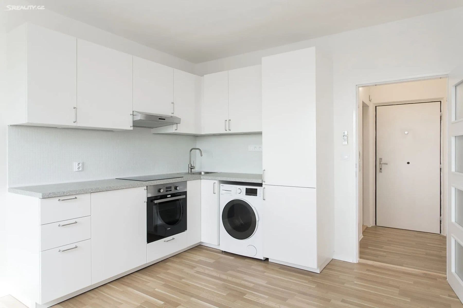 Prenájom bytu 2-izbový 40 m², Rabyňská, Praha, Praha Prenájom bytu 2-izbový 40 m², Rabyňská, Praha, Praha