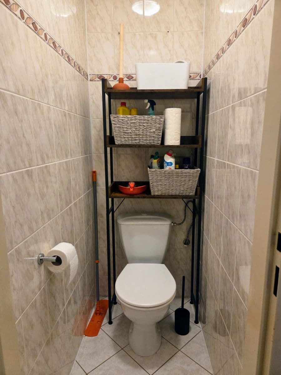 Prenájom bytu Garsoniéra 27 m², Štúrova, Praha, Praha Prenájom bytu Garsoniéra 27 m², Štúrova, Praha, Praha