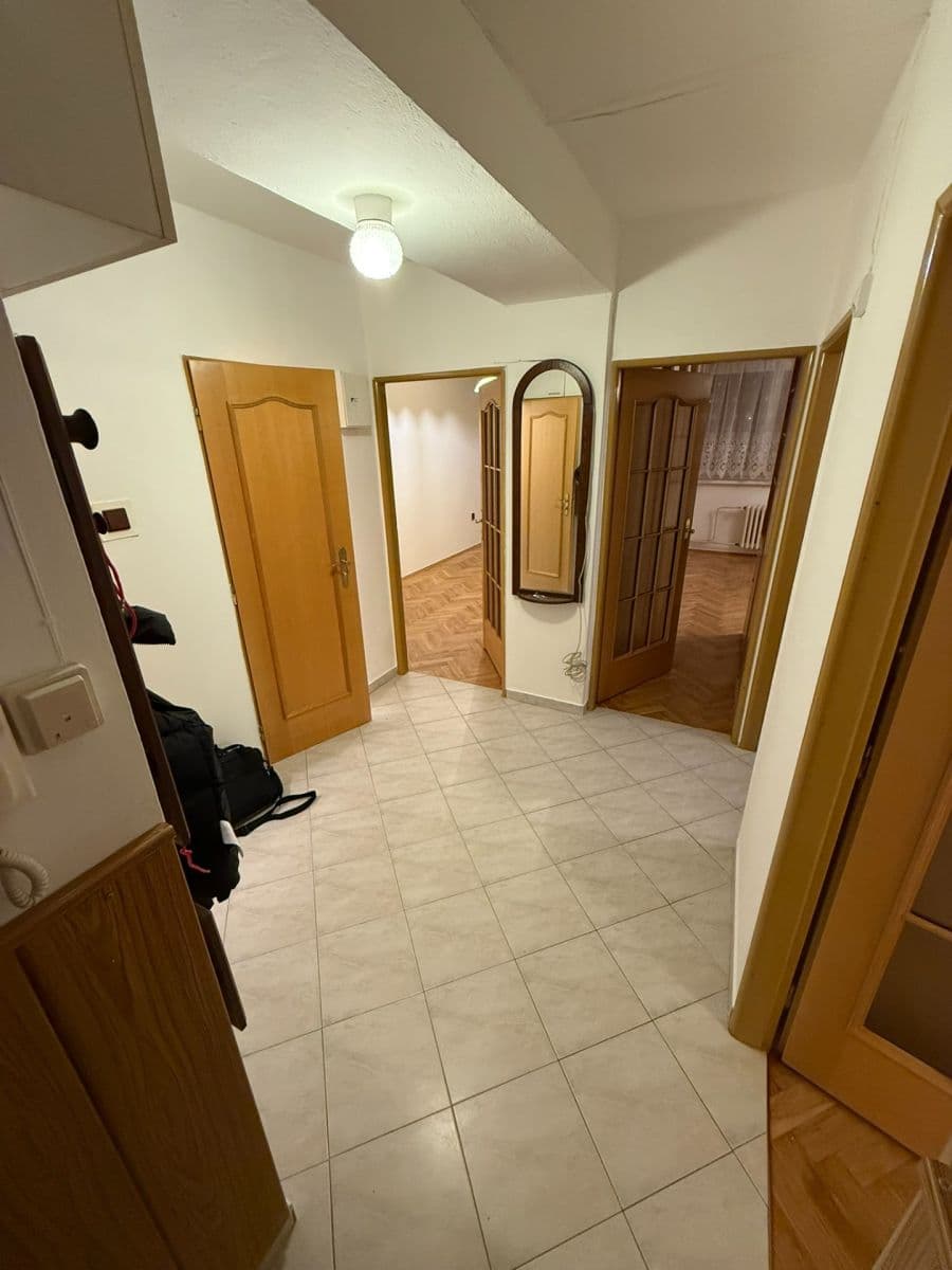 Predaj bytu 3-izbový 71 m², V Sadě, Vlašim, Středočeský kraj Predaj bytu 3-izbový 71 m², V Sadě, Vlašim, Středočeský kraj