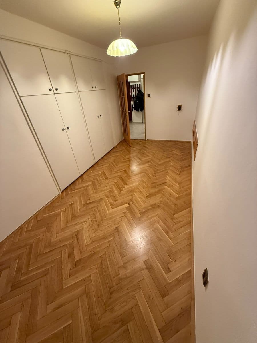 Predaj bytu 3-izbový 71 m², V Sadě, Vlašim, Středočeský kraj Predaj bytu 3-izbový 71 m², V Sadě, Vlašim, Středočeský kraj