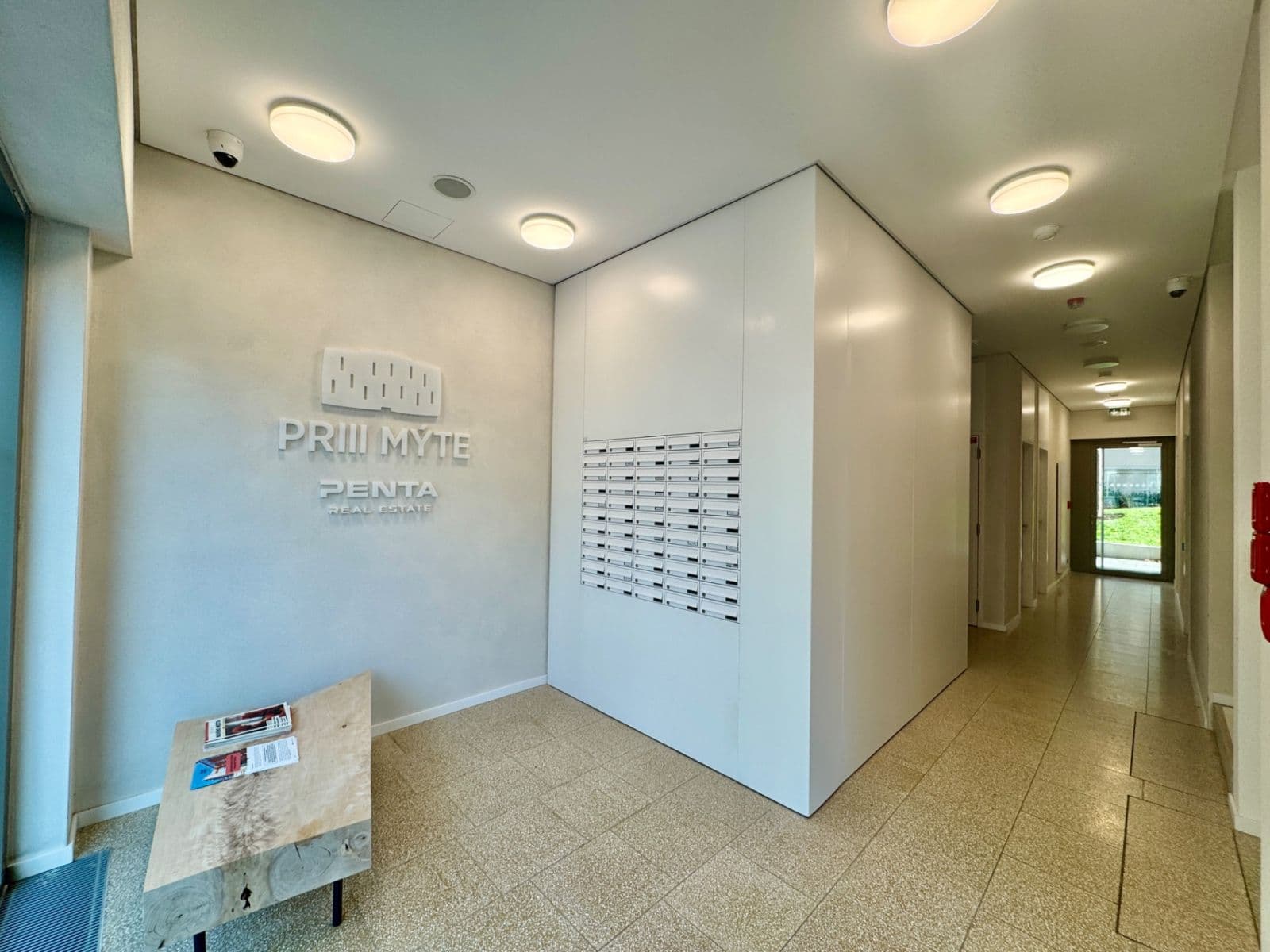 Prenájom bytu 2-izbový 37 m², Račianska, Nové Mesto, Bratislavský kraj Prenájom bytu 2-izbový 37 m², Račianska, Nové Mesto, Bratislavský kraj