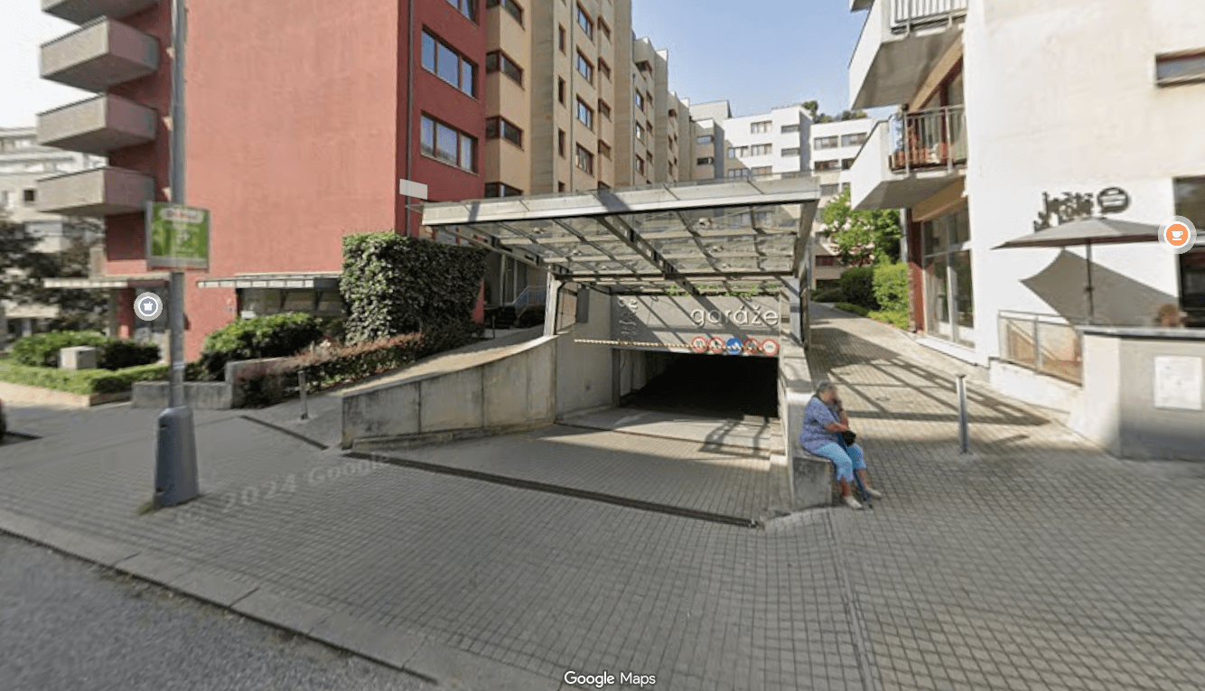 Prenájom garáže 14 m², Paříkova, Praha, Praha Prenájom garáže 14 m², Paříkova, Praha, Praha