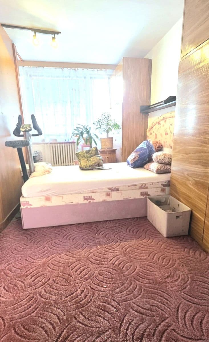 Prenájom bytu 2-izbový 43 m², Pod Homolkou, Beroun, Středočeský kraj Prenájom bytu 2-izbový 43 m², Pod Homolkou, Beroun, Středočeský kraj