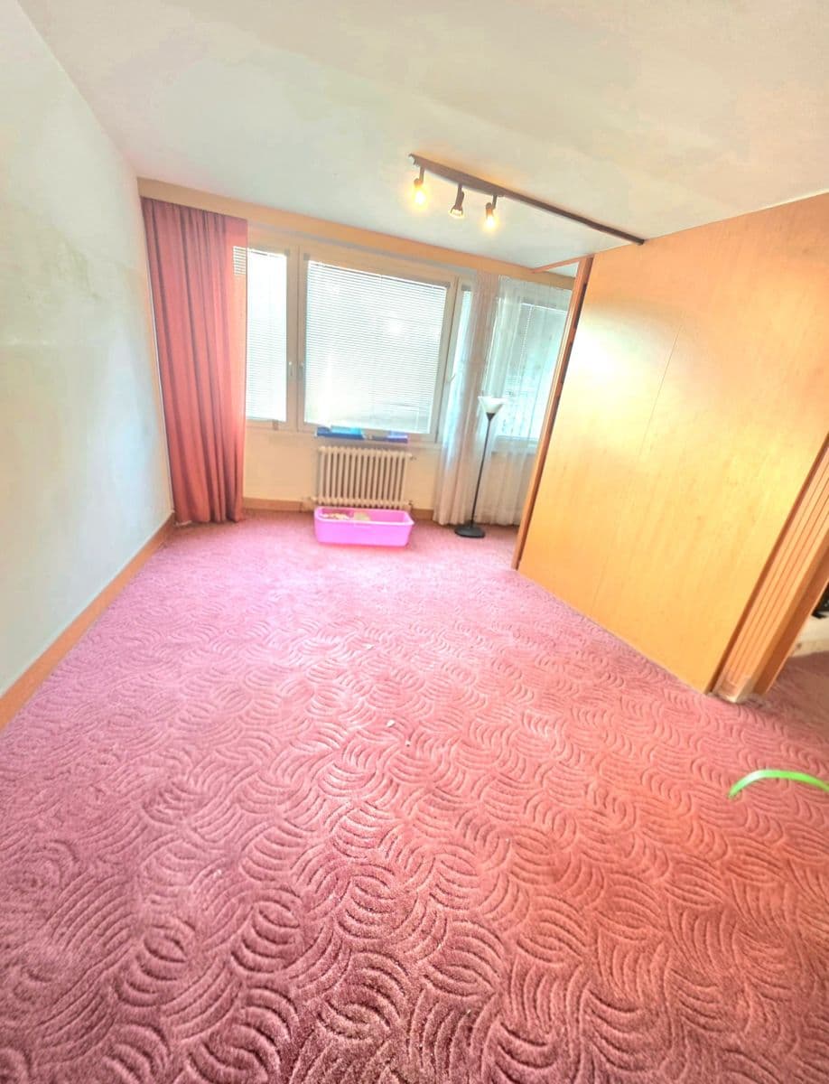 Prenájom bytu 2-izbový 43 m², Pod Homolkou, Beroun, Středočeský kraj Prenájom bytu 2-izbový 43 m², Pod Homolkou, Beroun, Středočeský kraj