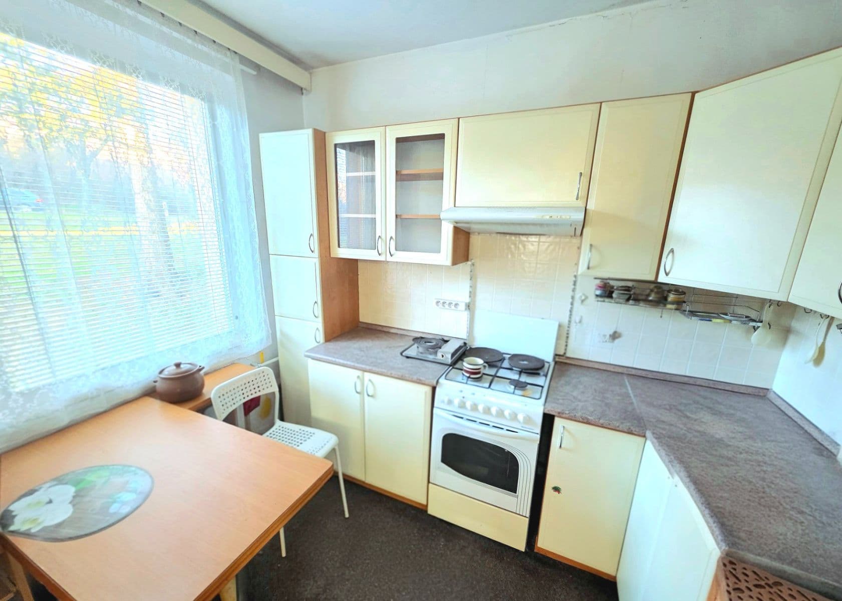 Prenájom bytu 2-izbový 43 m², Pod Homolkou, Beroun, Středočeský kraj Prenájom bytu 2-izbový 43 m², Pod Homolkou, Beroun, Středočeský kraj