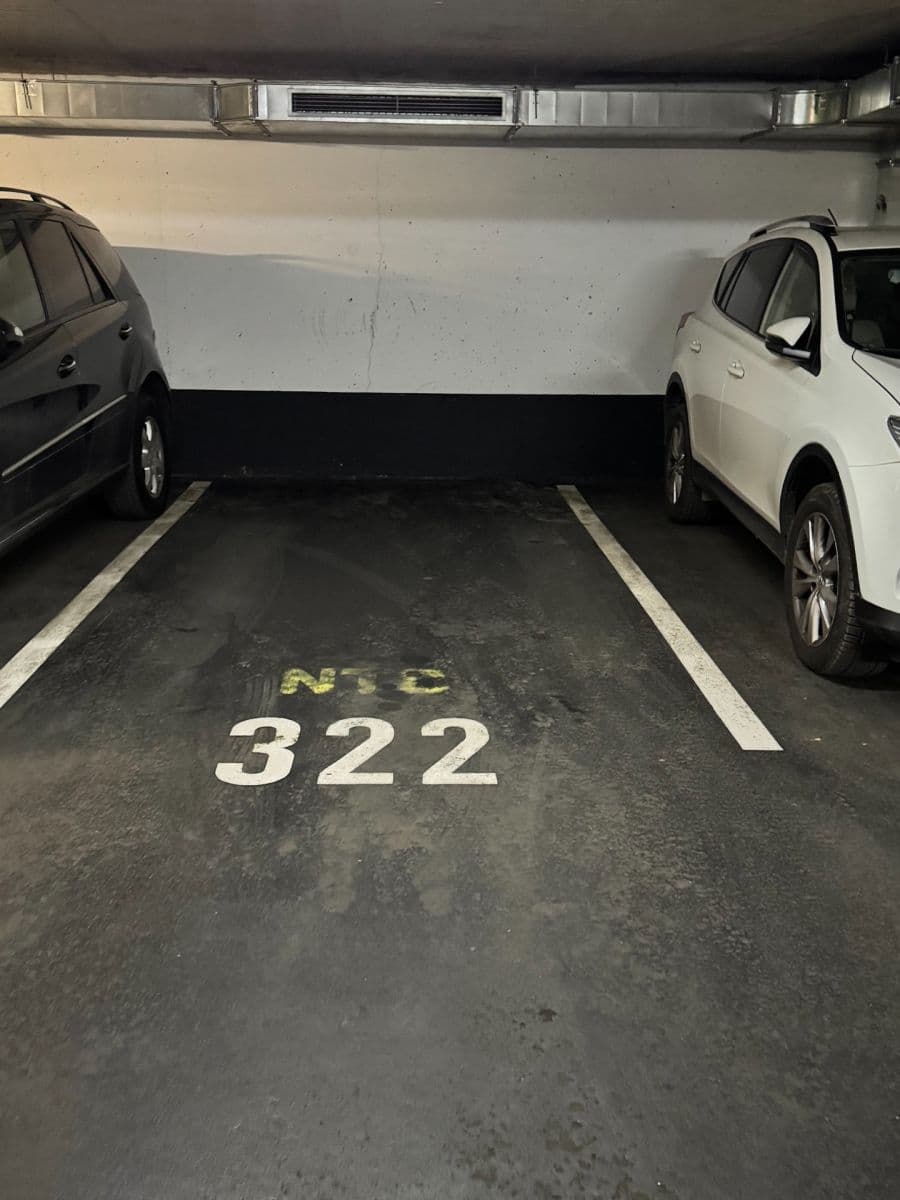 Prenájom garáže 13 m², U Zvonařky, Praha, Praha Prenájom garáže 13 m², U Zvonařky, Praha, Praha