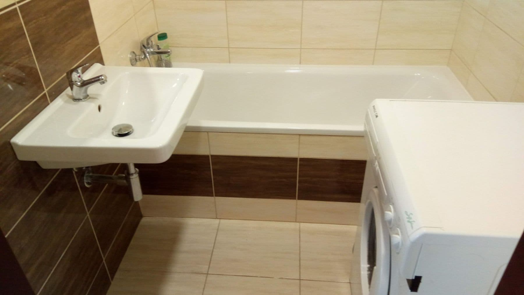 Predaj bytu 3-izbový 78 m², 1. máje, Orlová, Moravskoslezský kraj Predaj bytu 3-izbový 78 m², 1. máje, Orlová, Moravskoslezský kraj