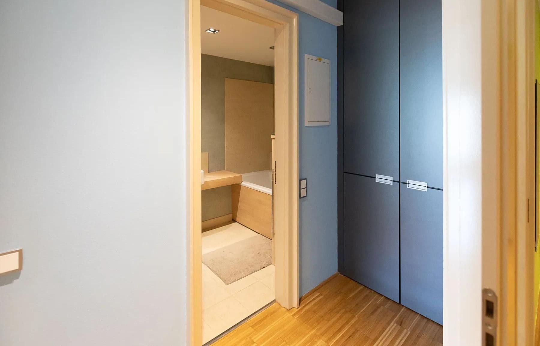 Prenájom bytu 2-izbový 80 m², Rohanské nábřeží, Praha, Praha Prenájom bytu 2-izbový 80 m², Rohanské nábřeží, Praha, Praha