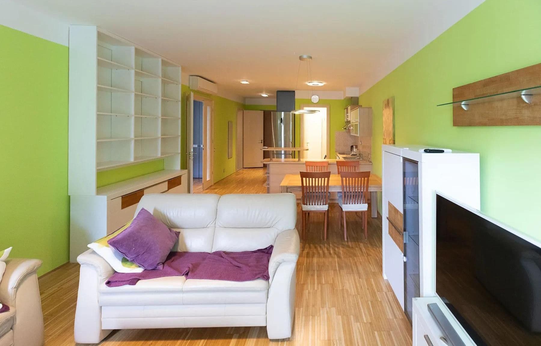 Prenájom bytu 2-izbový 80 m², Rohanské nábřeží, Praha, Praha Prenájom bytu 2-izbový 80 m², Rohanské nábřeží, Praha, Praha