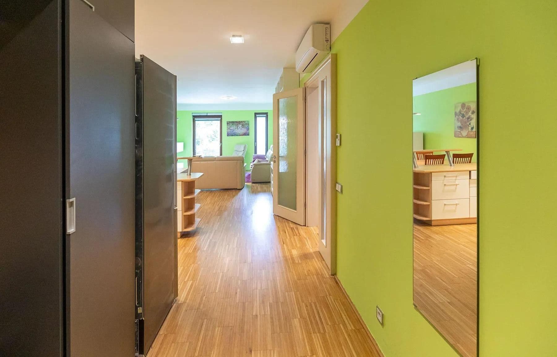 Prenájom bytu 2-izbový 80 m², Rohanské nábřeží, Praha, Praha Prenájom bytu 2-izbový 80 m², Rohanské nábřeží, Praha, Praha