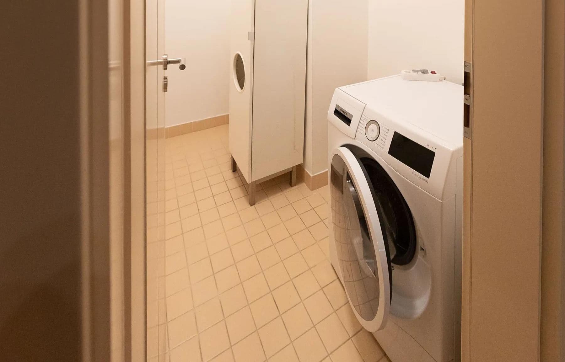 Prenájom bytu 2-izbový 80 m², Rohanské nábřeží, Praha, Praha Prenájom bytu 2-izbový 80 m², Rohanské nábřeží, Praha, Praha