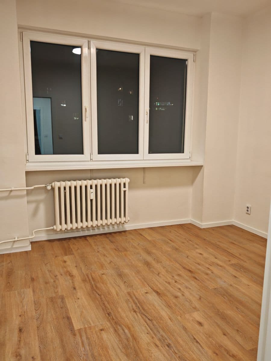 Prenájom bytu 3-izbový 61 m², Murmanská, Praha, Praha Prenájom bytu 3-izbový 61 m², Murmanská, Praha, Praha