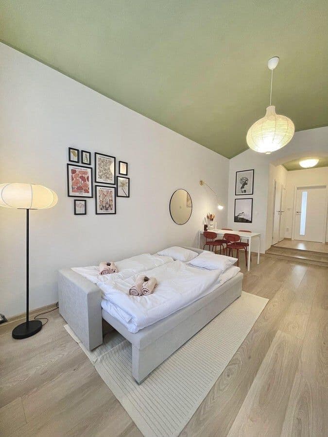 Prenájom bytu 42 m², Rumunská, Praha, Praha Prenájom bytu 42 m², Rumunská, Praha, Praha