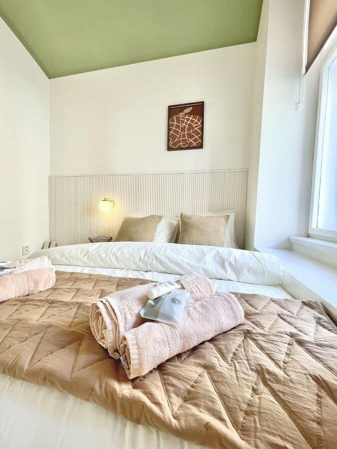 Prenájom bytu 42 m², Rumunská, Praha, Praha Prenájom bytu 42 m², Rumunská, Praha, Praha