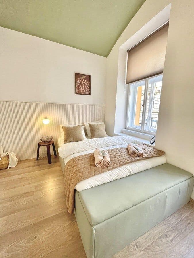 Prenájom bytu 42 m², Rumunská, Praha, Praha Prenájom bytu 42 m², Rumunská, Praha, Praha