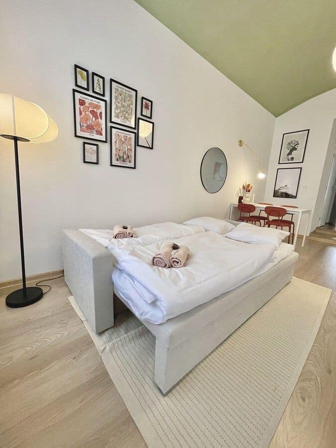 Prenájom bytu 42 m², Rumunská, Praha, Praha Prenájom bytu 42 m², Rumunská, Praha, Praha