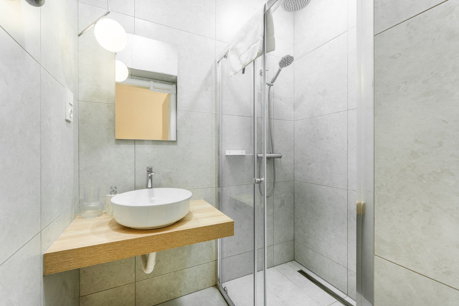 Prenájom bytu 29 m², Rumunská, Praha, Praha Prenájom bytu 29 m², Rumunská, Praha, Praha