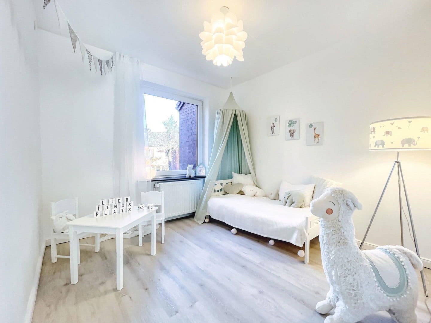 Predaj domu 116 m², pozemek 224 m², Hamburg, Hamburg Predaj domu 116 m², pozemek 224 m², Hamburg, Hamburg