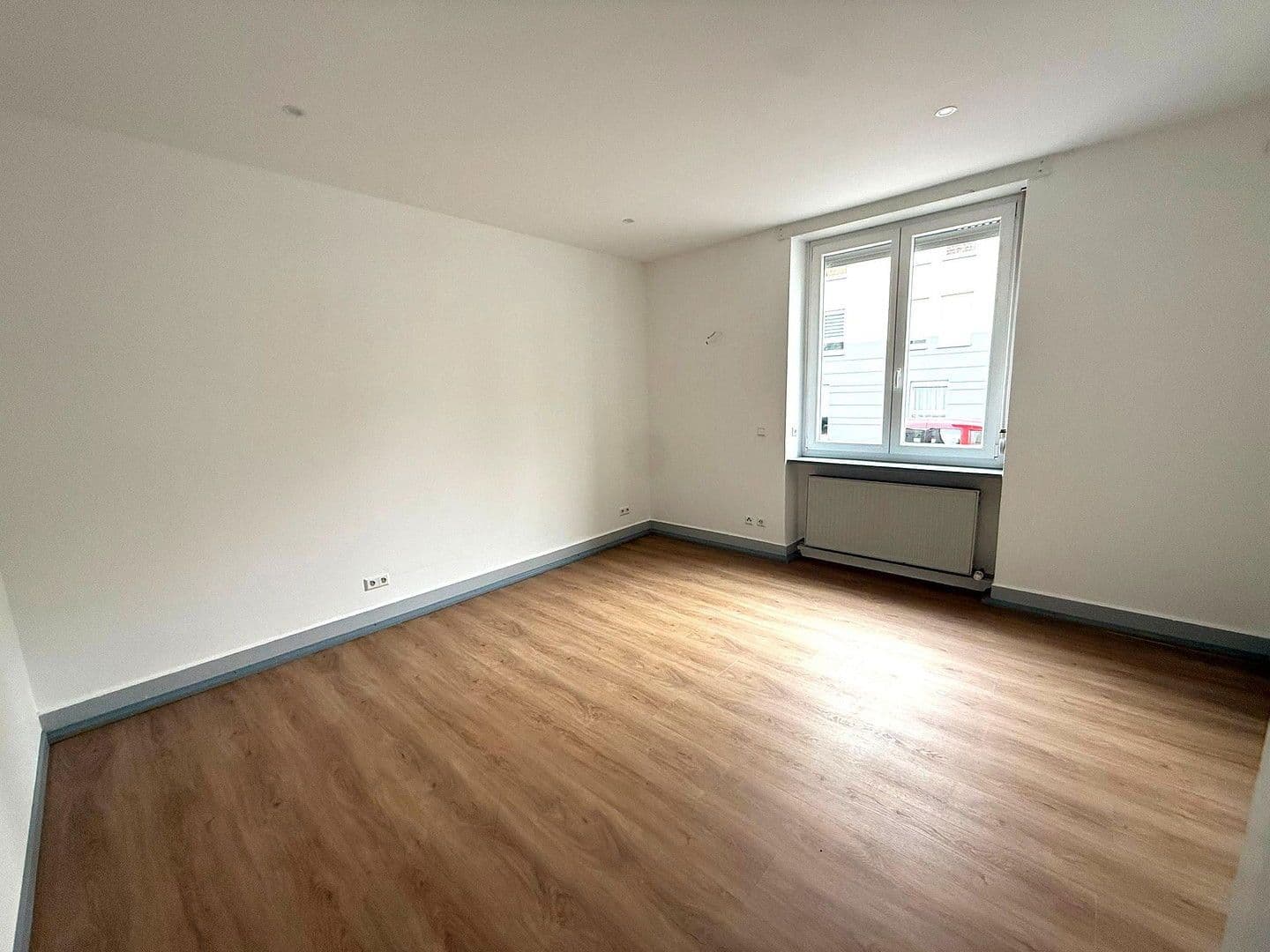 Prenájom bytu 3-izbový 88 m², Achtungstraße 9, Heilbronn, Bádensko-Wurttembersko Prenájom bytu 3-izbový 88 m², Achtungstraße 9, Heilbronn, Bádensko-Wurttembersko