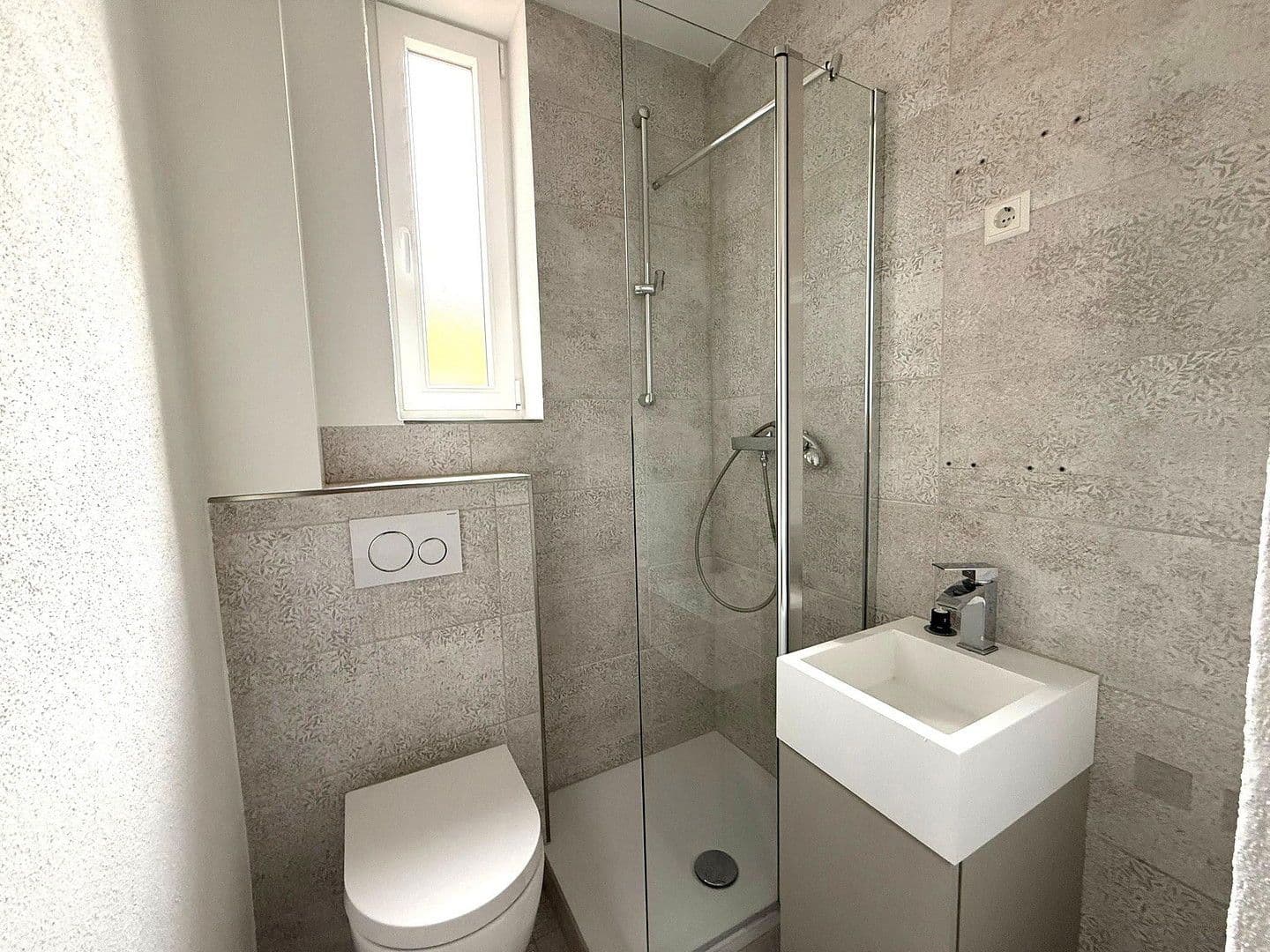 Prenájom bytu 3-izbový 88 m², Achtungstraße 9, Heilbronn, Bádensko-Wurttembersko Prenájom bytu 3-izbový 88 m², Achtungstraße 9, Heilbronn, Bádensko-Wurttembersko