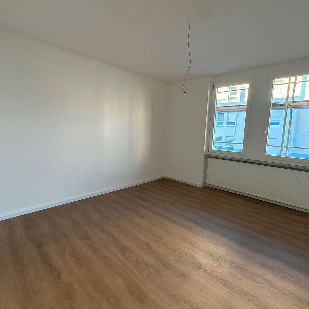 Prenájom bytu 3-izbový 88 m², Achtungstraße 9, Heilbronn, Bádensko-Wurttembersko Prenájom bytu 3-izbový 88 m², Achtungstraße 9, Heilbronn, Bádensko-Wurttembersko