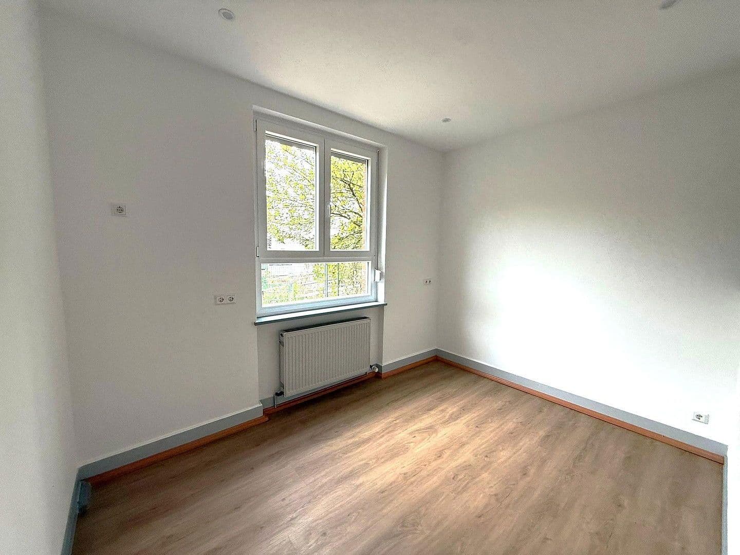 Prenájom bytu 3-izbový 88 m², Achtungstraße 9, Heilbronn, Bádensko-Wurttembersko Prenájom bytu 3-izbový 88 m², Achtungstraße 9, Heilbronn, Bádensko-Wurttembersko