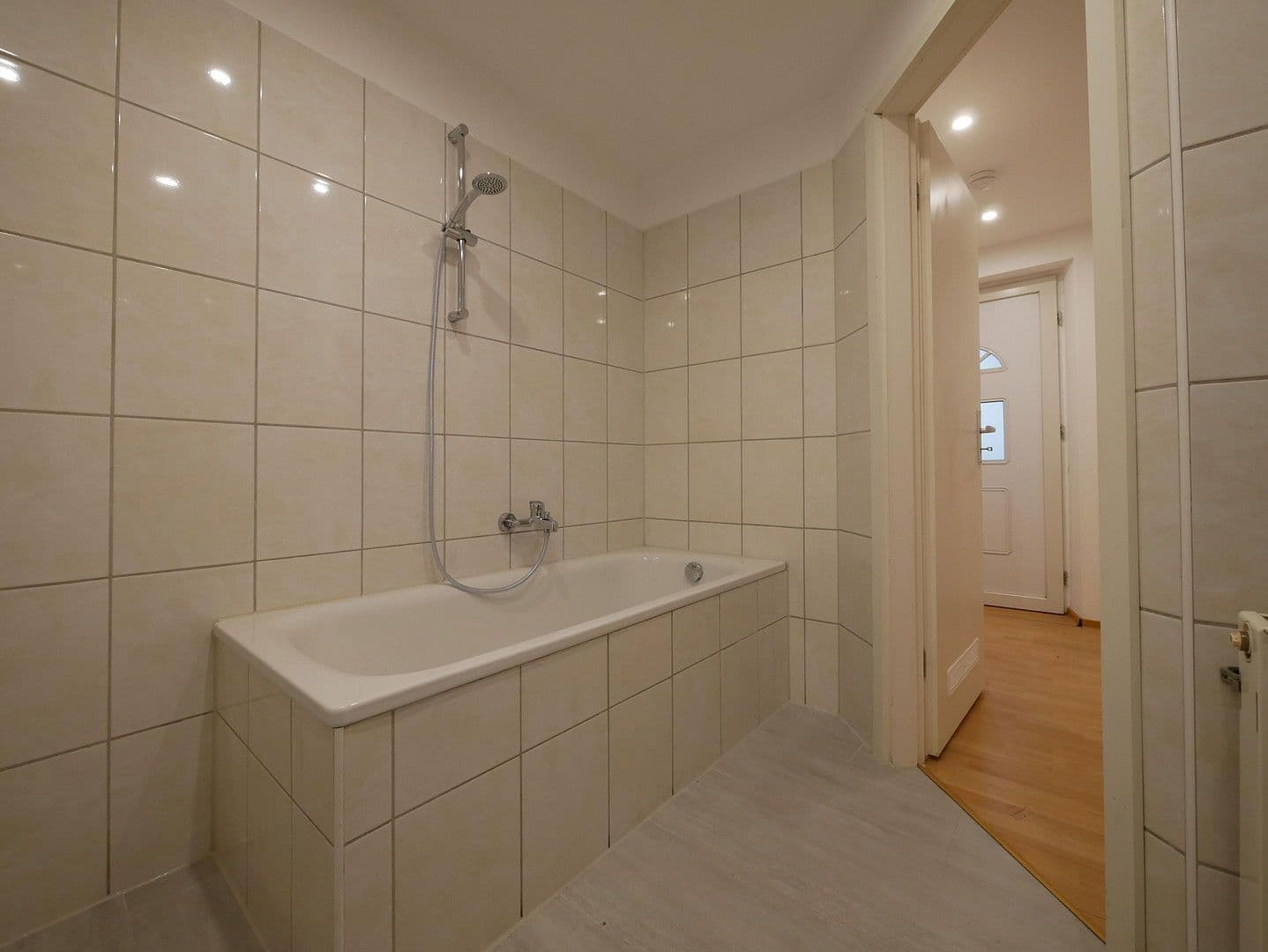 Prenájom bytu 2-izbový 62 m², Limmerstraße 10, Hannover, Dolné Sasko Prenájom bytu 2-izbový 62 m², Limmerstraße 10, Hannover, Dolné Sasko