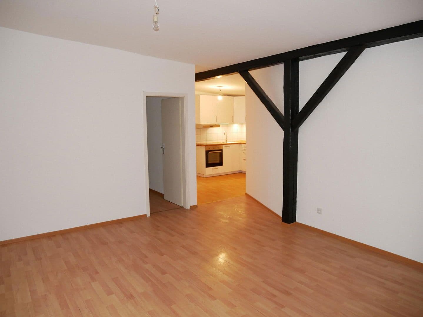 Prenájom bytu 2-izbový 62 m², Limmerstraße 10, Hannover, Dolné Sasko Prenájom bytu 2-izbový 62 m², Limmerstraße 10, Hannover, Dolné Sasko