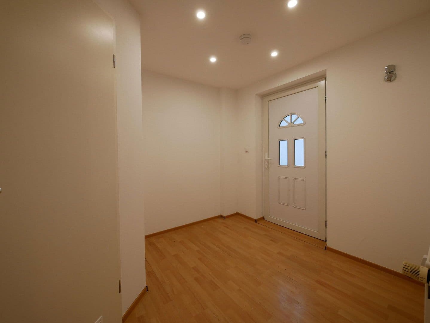 Prenájom bytu 2-izbový 62 m², Limmerstraße 10, Hannover, Dolné Sasko Prenájom bytu 2-izbový 62 m², Limmerstraße 10, Hannover, Dolné Sasko