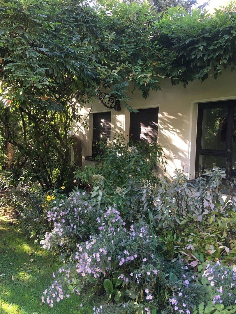 Predaj domu 365 m², pozemek 1.250 m², Saarbrücken, Sársko Predaj domu 365 m², pozemek 1.250 m², Saarbrücken, Sársko