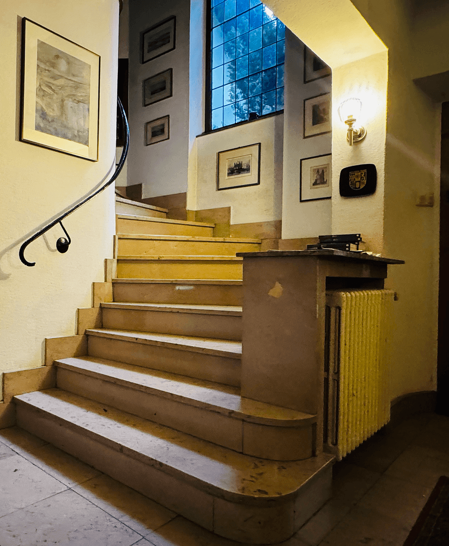 Predaj domu 365 m², pozemek 1.250 m², Saarbrücken, Sársko Predaj domu 365 m², pozemek 1.250 m², Saarbrücken, Sársko