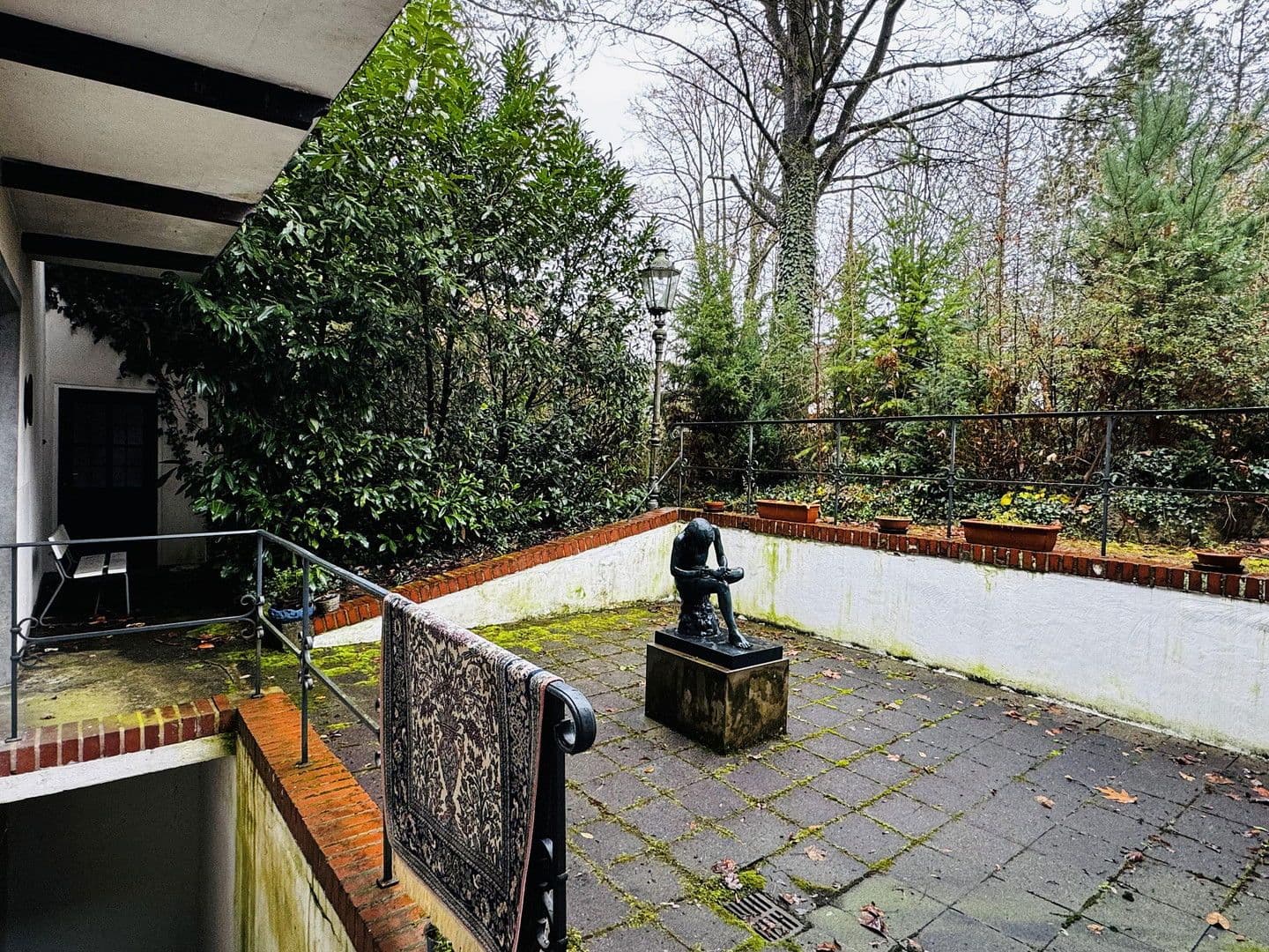 Predaj domu 365 m², pozemek 1.250 m², Saarbrücken, Sársko Predaj domu 365 m², pozemek 1.250 m², Saarbrücken, Sársko