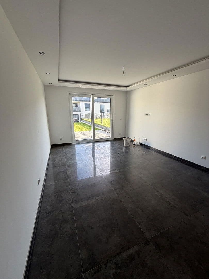 Prenájom domu 200 m², pozemek 60 m², Ofenbach, Hesensko Prenájom domu 200 m², pozemek 60 m², Ofenbach, Hesensko