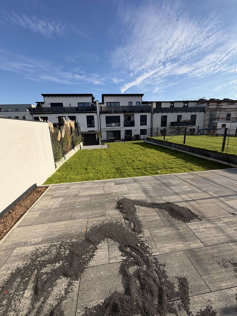 Prenájom domu 200 m², pozemek 60 m², Ofenbach, Hesensko Prenájom domu 200 m², pozemek 60 m², Ofenbach, Hesensko