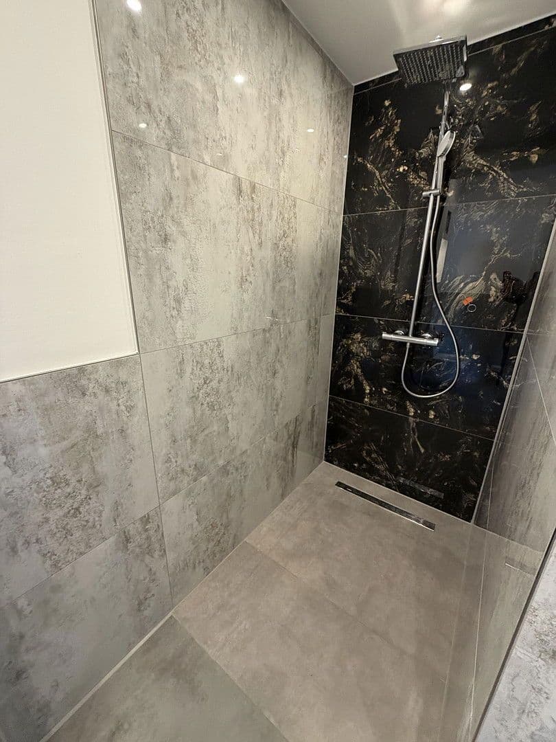 Prenájom domu 200 m², pozemek 60 m², Ofenbach, Hesensko Prenájom domu 200 m², pozemek 60 m², Ofenbach, Hesensko