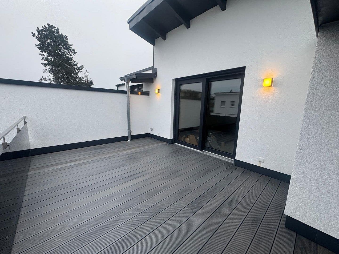 Prenájom domu 200 m², pozemek 60 m², Ofenbach, Hesensko Prenájom domu 200 m², pozemek 60 m², Ofenbach, Hesensko