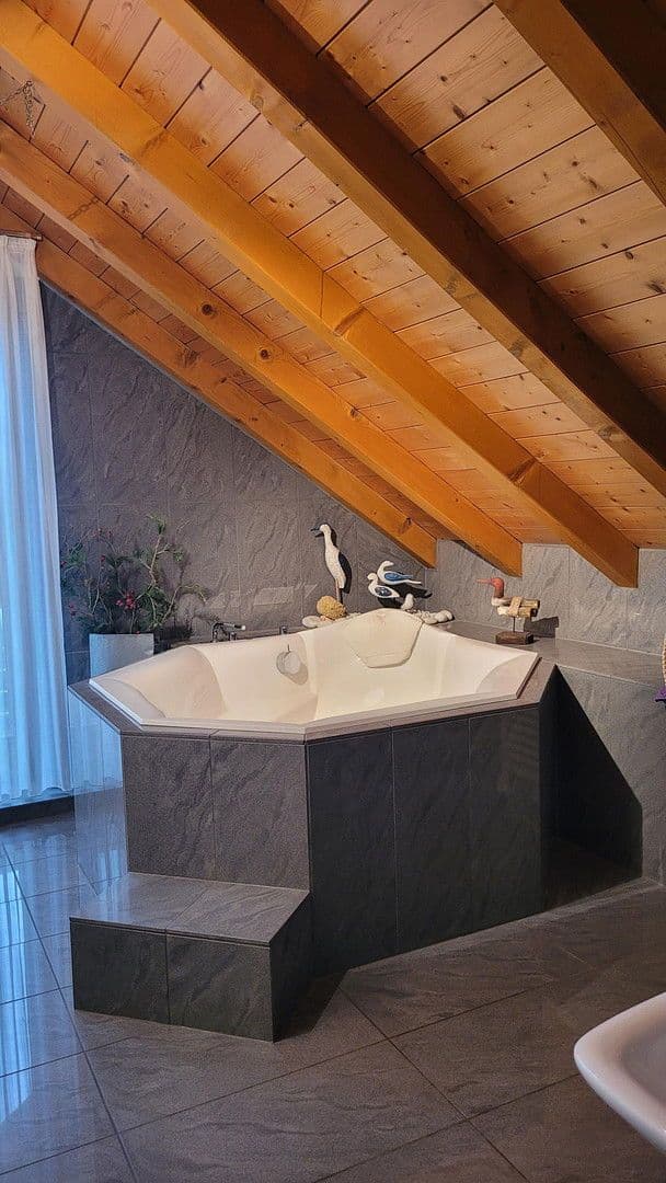 Predaj domu 208 m², pozemek 1.503 m², Ritter-Honius-Str. 15, Rohrbach, Porýnie-Falcko Predaj domu 208 m², pozemek 1.503 m², Ritter-Honius-Str. 15, Rohrbach, Porýnie-Falcko