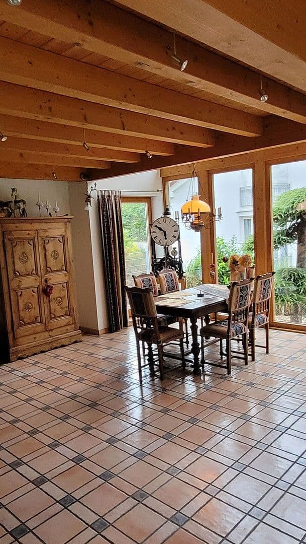 Predaj domu 208 m², pozemek 1.503 m², Ritter-Honius-Str. 15, Rohrbach, Porýnie-Falcko Predaj domu 208 m², pozemek 1.503 m², Ritter-Honius-Str. 15, Rohrbach, Porýnie-Falcko