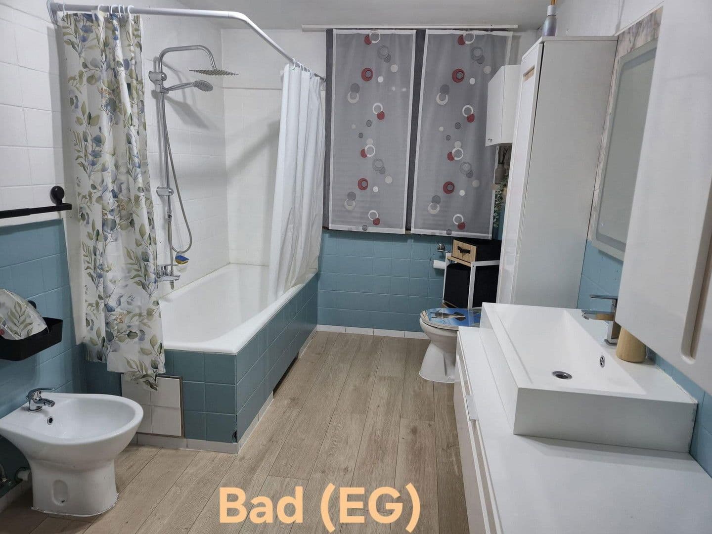 Predaj domu 313 m², pozemek 480 m², Hüllreuthstr 13, Michelau in Oberfranken, Bavorsko Predaj domu 313 m², pozemek 480 m², Hüllreuthstr 13, Michelau in Oberfranken, Bavorsko