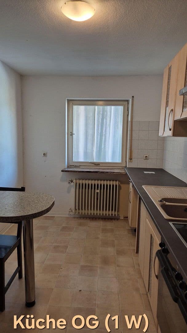 Predaj domu 313 m², pozemek 480 m², Hüllreuthstr 13, Michelau in Oberfranken, Bavorsko Predaj domu 313 m², pozemek 480 m², Hüllreuthstr 13, Michelau in Oberfranken, Bavorsko