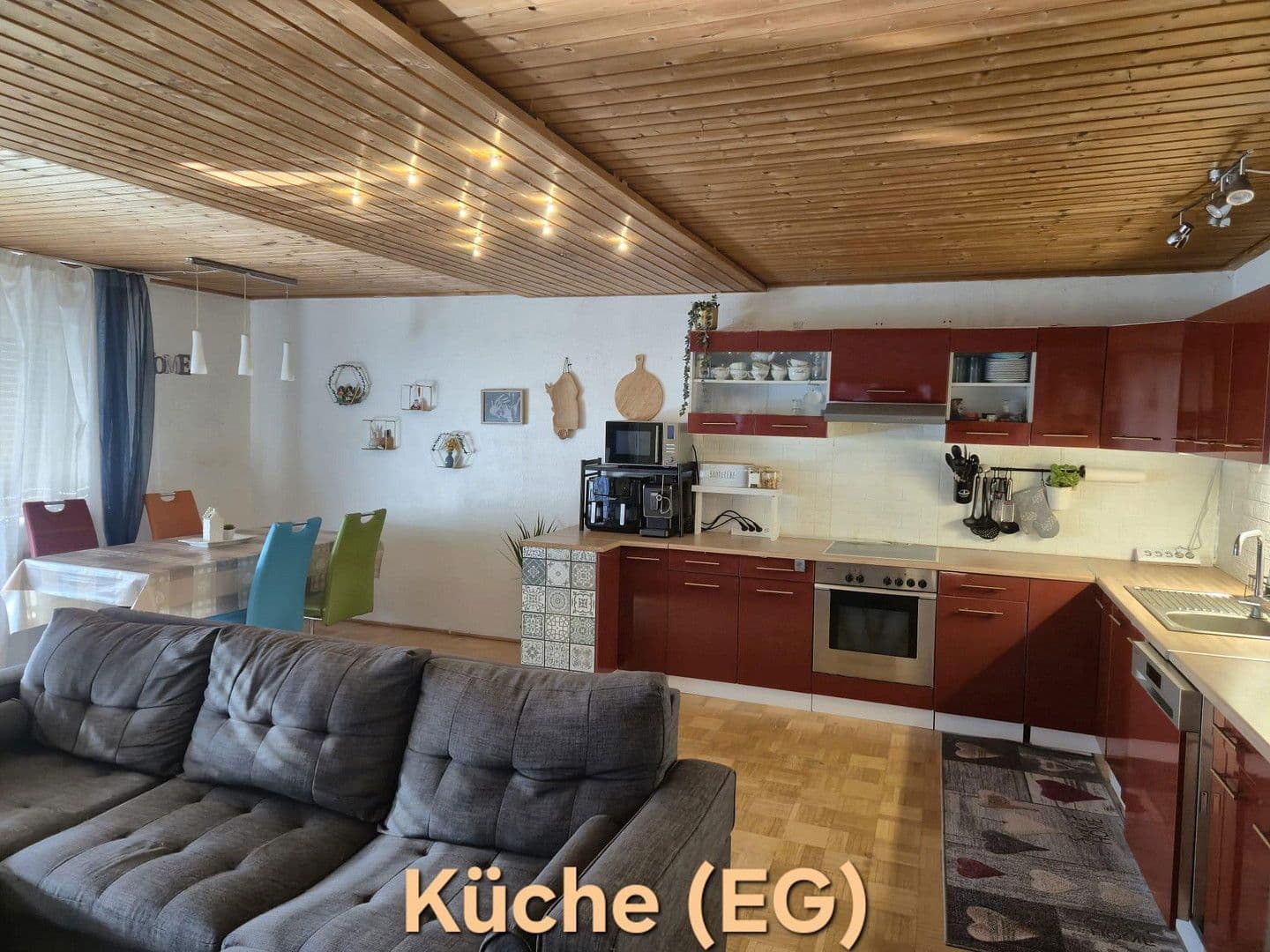 Predaj domu 313 m², pozemek 480 m², Hüllreuthstr 13, Michelau in Oberfranken, Bavorsko Predaj domu 313 m², pozemek 480 m², Hüllreuthstr 13, Michelau in Oberfranken, Bavorsko