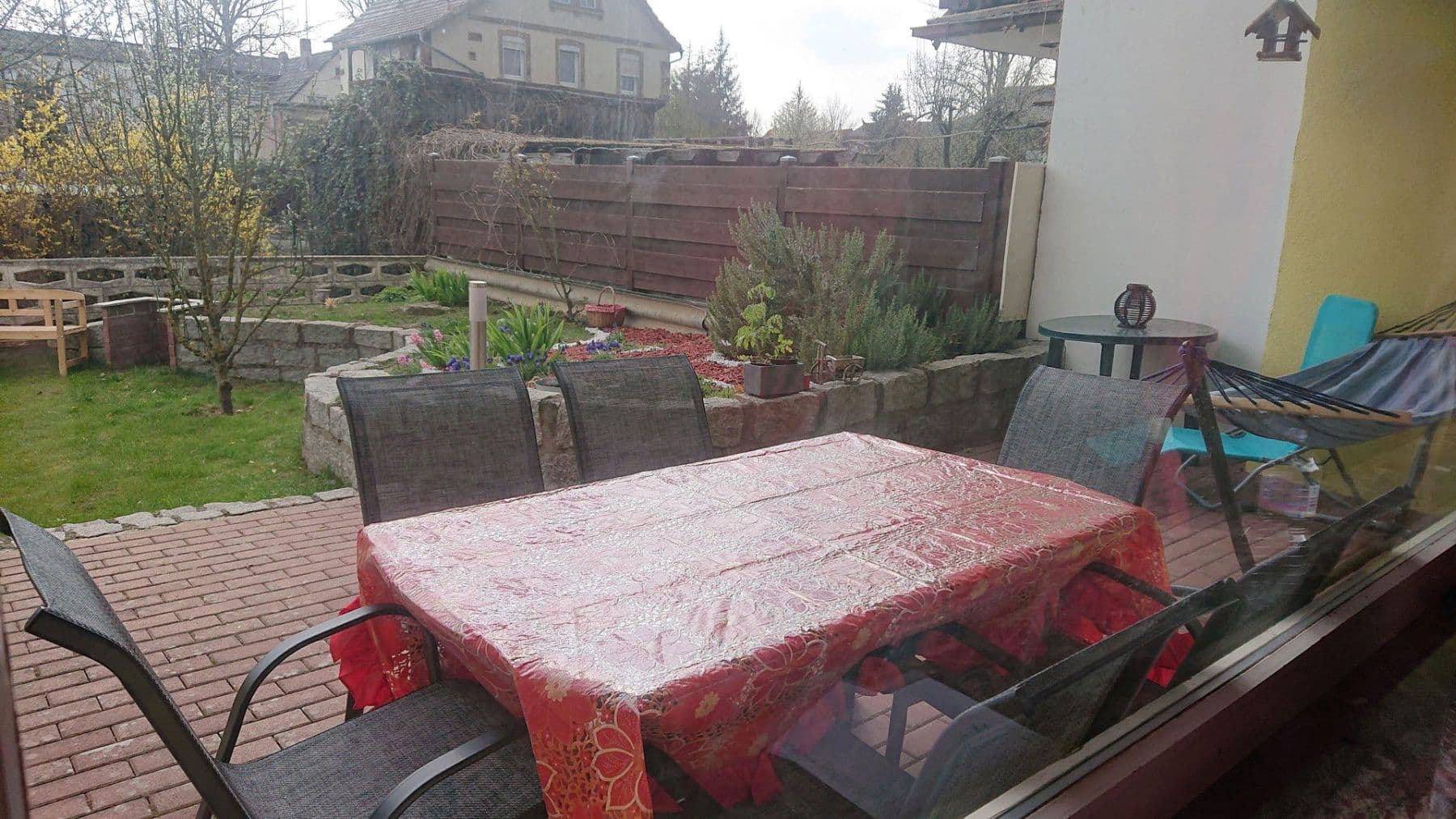 Predaj domu 313 m², pozemek 480 m², Hüllreuthstr 13, Michelau in Oberfranken, Bavorsko Predaj domu 313 m², pozemek 480 m², Hüllreuthstr 13, Michelau in Oberfranken, Bavorsko