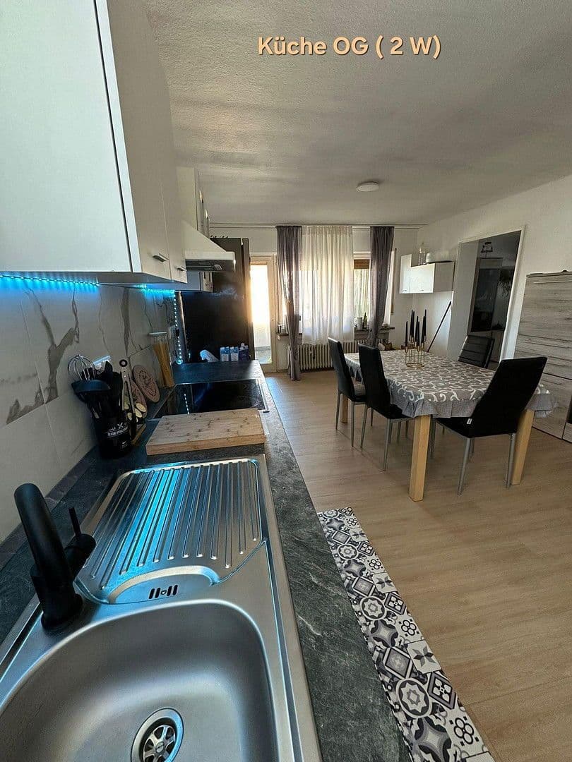 Predaj domu 313 m², pozemek 480 m², Hüllreuthstr 13, Michelau in Oberfranken, Bavorsko Predaj domu 313 m², pozemek 480 m², Hüllreuthstr 13, Michelau in Oberfranken, Bavorsko