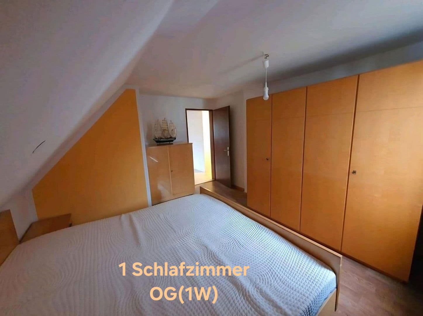 Predaj domu 313 m², pozemek 480 m², Hüllreuthstr 13, Michelau in Oberfranken, Bavorsko Predaj domu 313 m², pozemek 480 m², Hüllreuthstr 13, Michelau in Oberfranken, Bavorsko